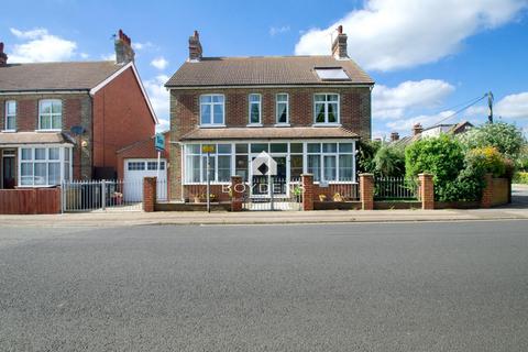 4 bedroom detached house for sale, Naze Park Road, Walton on the Naze CO14