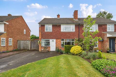 65 Hazell Way, Stoke Poges, Slough, SL2 4DG