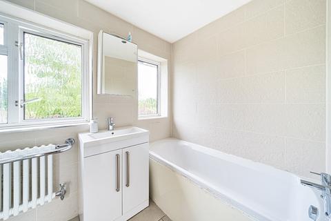65 Hazell Way, Stoke Poges, Slough, SL2 4DG