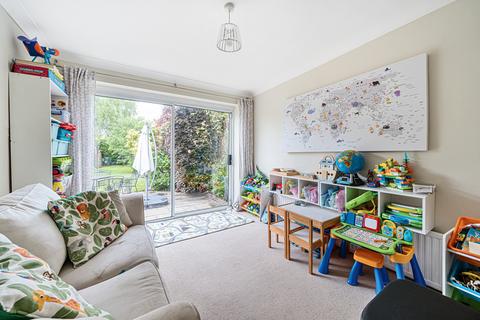 65 Hazell Way, Stoke Poges, Slough, SL2 4DG