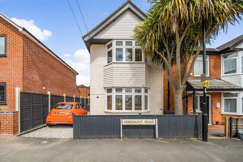 3 bedroom detached house for sale, Mordaunt Road, Inner Avenue, Southampton, Hampshire, SO14