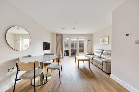 1 bedroom apartment for sale, Hollyoak House, High Road,  Loughton