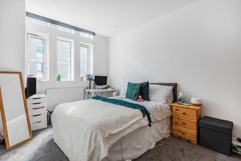2 bedroom apartment to rent, Royal Oak Yard London SE1
