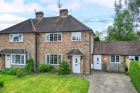 74 Aarons Hill, Godalming, GU7 2LJ
