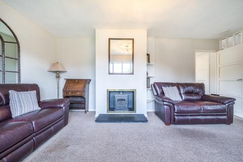 74 Aarons Hill, Godalming, GU7 2LJ