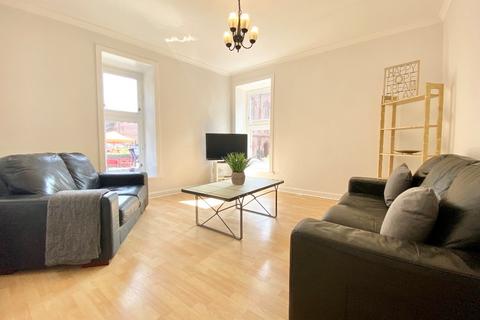 3 bedroom flat to rent, White Street, Glasgow G11