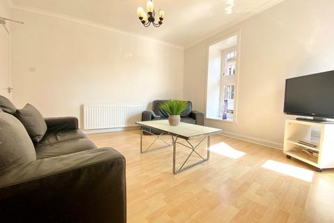 3 bedroom flat to rent, White Street, Glasgow G11