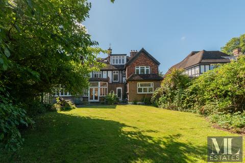 6 bedroom detached house for sale, Canons Drive, Middx HA8