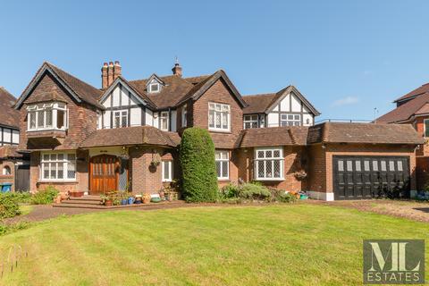 6 bedroom detached house for sale, Canons Drive, Middx HA8