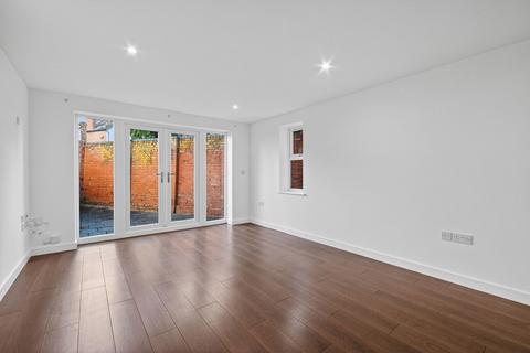 2 bedroom ground floor flat for sale, Heygate Street, Market Harborough LE16