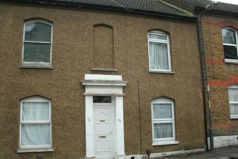 1 bedroom flat to rent, Longley Road, Rochester ME1