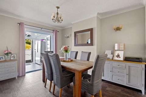 17 Phillip Road, Folkestone, CT19 4PY