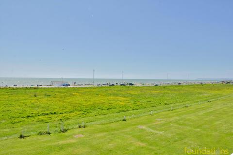 2 bedroom flat for sale, Sutton Place, Bexhill-on-Sea, TN40