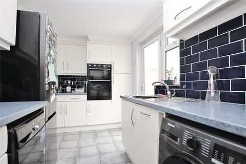 13 Lansdown Close, Woking, GU21 8TF