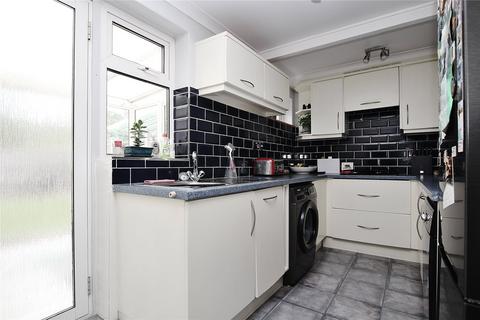 13 Lansdown Close, Woking, GU21 8TF