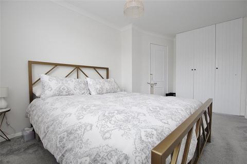 13 Lansdown Close, Woking, GU21 8TF