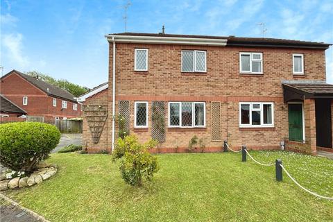 3 bedroom semi-detached house for sale, Laburnum Drive, Evesham, Worcestershire