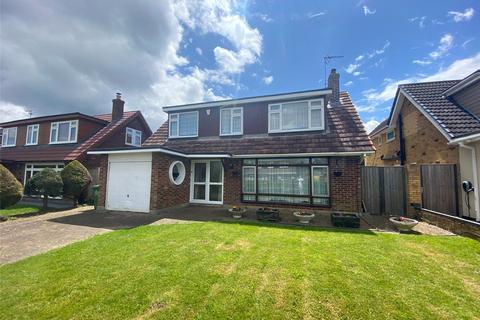 4 bedroom detached house for sale, Worthing Road, Laindon, Essex, SS15