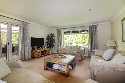 4 bedroom bungalow for sale, Fleet, Hampshire GU52