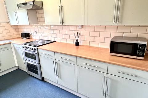 2 bedroom ground floor flat for sale, St. Pauls Close, Oadby, LE2