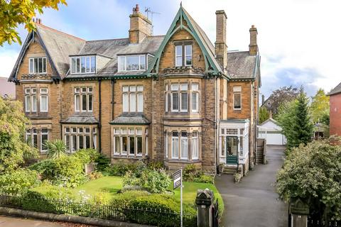 2 bedroom flat for sale, Park Drive, Harrogate, HG2