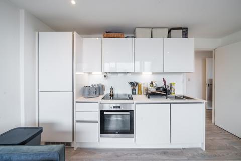 2 bedroom apartment for sale, Old Kent Road, London