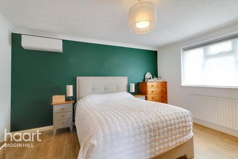 1 Arthur Road, Biggin Hill, Westerham, TN16 3DD