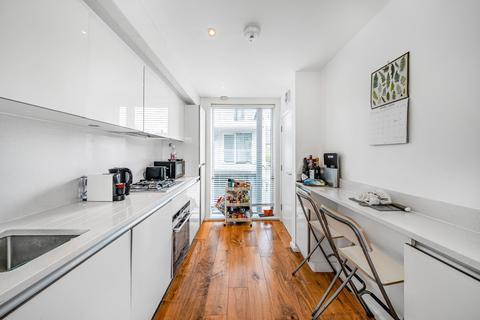 2 bedroom apartment for sale, Long Walk, London