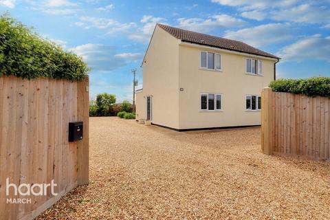 3 bedroom detached house for sale, Benwick Road, Whittlesey
