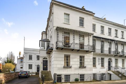 undefined, Wellington Street, Gloucestershire GL50