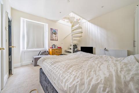 undefined, Wellington Street, Gloucestershire GL50
