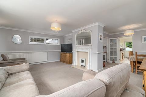 8 Clarke Close, Kettering, NN16 9HP