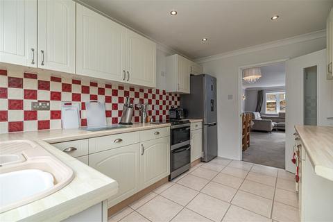 8 Clarke Close, Kettering, NN16 9HP