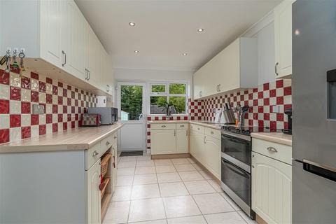 8 Clarke Close, Kettering, NN16 9HP