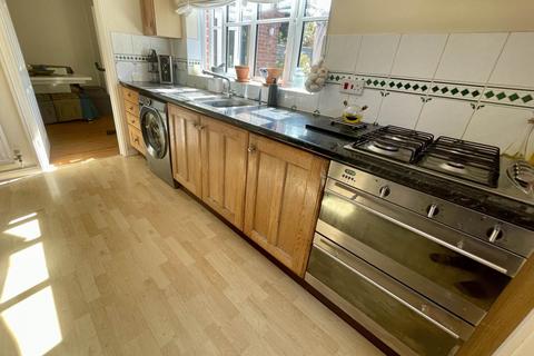 9 Barton Green, Trull, Taunton, TA3 7NA