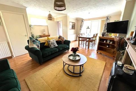 9 Acorn Close, Selsey, Chichester, PO20 9HL