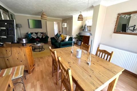 9 Acorn Close, Selsey, Chichester, PO20 9HL