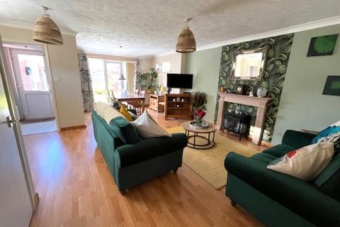9 Acorn Close, Selsey, Chichester, PO20 9HL