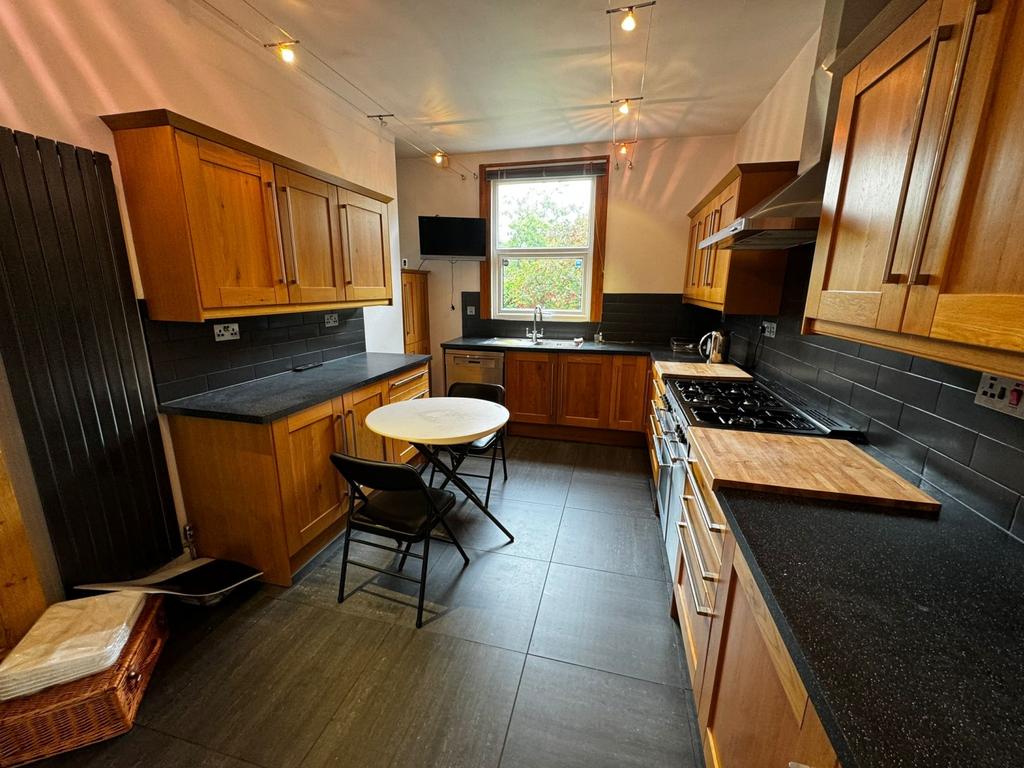 Kitchen 1