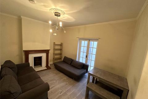 1 bedroom in a house share to rent, Leahurst Road, London, SE13