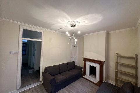 1 bedroom in a house share to rent, Leahurst Road, London, SE13