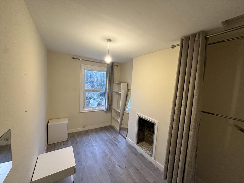 House in London - View 3