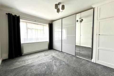 9 Reynolds Avenue, Chessington, KT9 2LQ