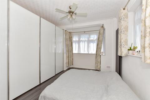 15 Pick Hill, Waltham Abbey, EN9 3LB