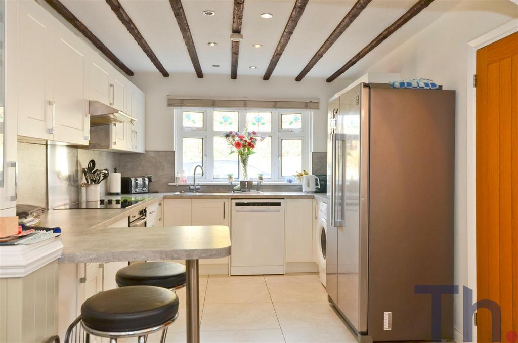 Kitchen Breakfast Area.JPG