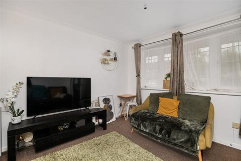 2 bedroom end of terrace house for sale, Thirlmere Close, Kettering NN16