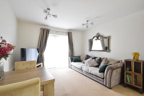 1 bedroom maisonette to rent, Strawberry Fields, Addlestone, KT15