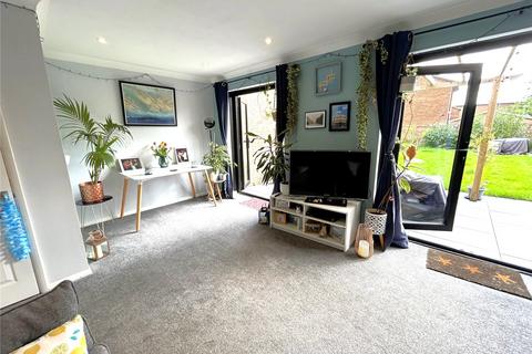 3 bedroom semi-detached house to rent, White Horse Way, Westbury