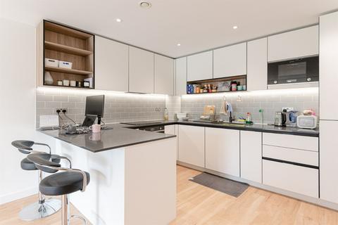 3 bedroom apartment to rent, Fermont House, Beaufort Square, NW94