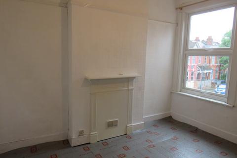 3 bedroom apartment to rent, A, Temple Road, Cricklewood, NW2